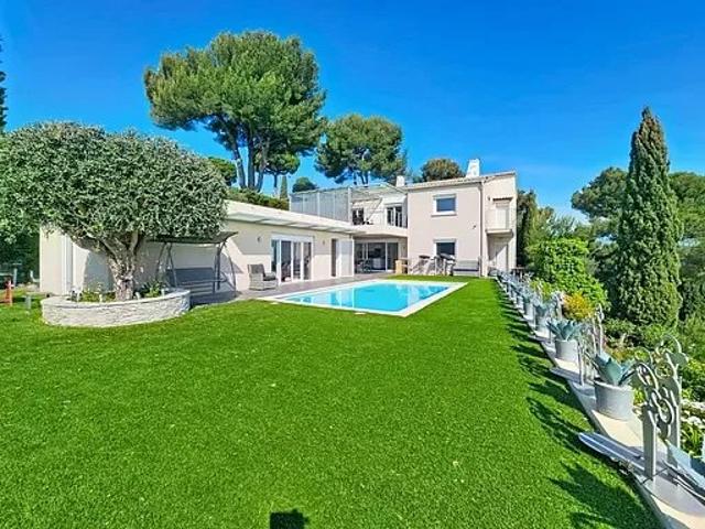 Villa 8P de 220m² vue MER et montagnes 'MONTALEIGNE' 06700 SLV