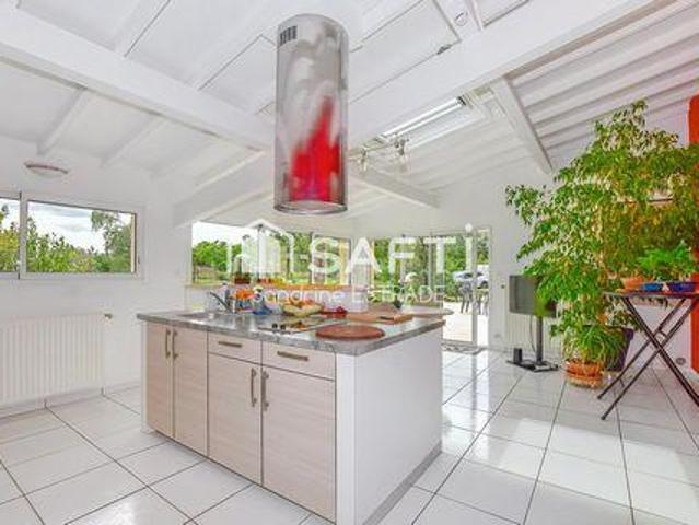 Villa 9 chambres, Montverdun Rhône 42130 DS102407150