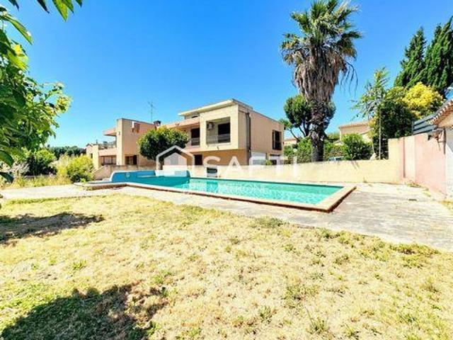 Villa 9 chambres, Aubagne Provence 13400 DLS103491940