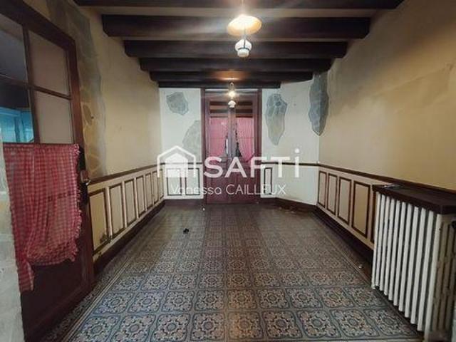 Villa 9 chambres, La Fere Picardie 02800 ES98714216