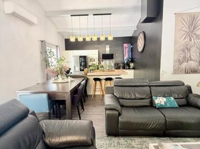 Villa 9 pièces 226 m²