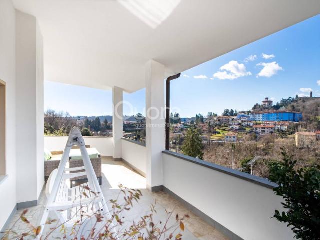Villa 9 vani 244mq