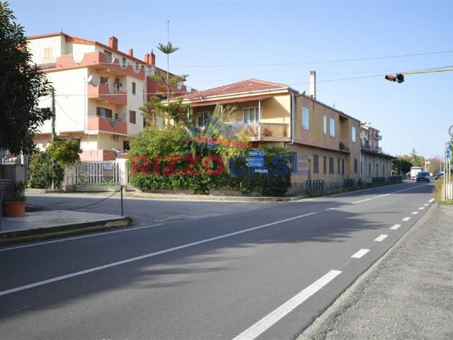 Villa 9 vani 300mq