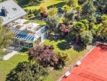 Villa 9.5 Zimmer