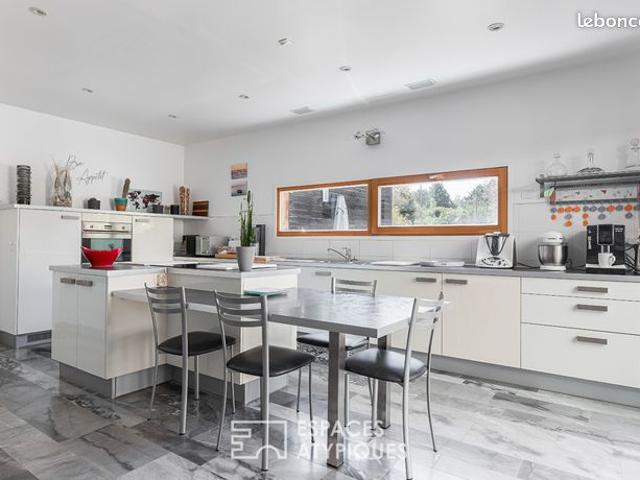 Villa 4 pièces 140 m²