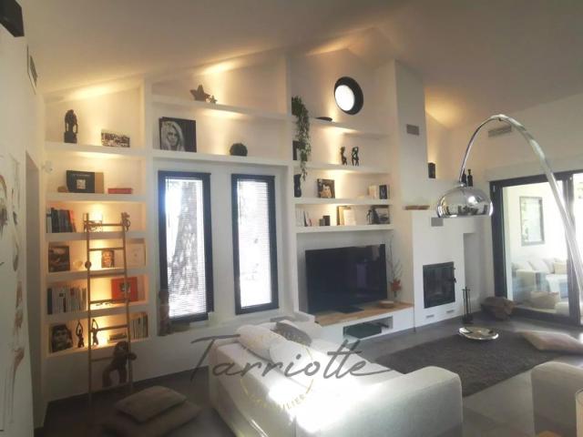 VILLA 10682