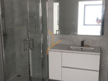 Villa, 106m²en location à Valaurie1 800 € par mois