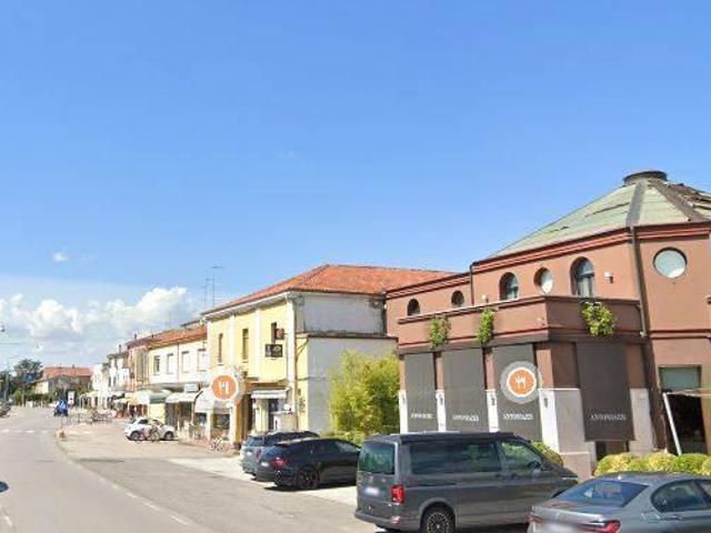 Villa 10 vani 350mq