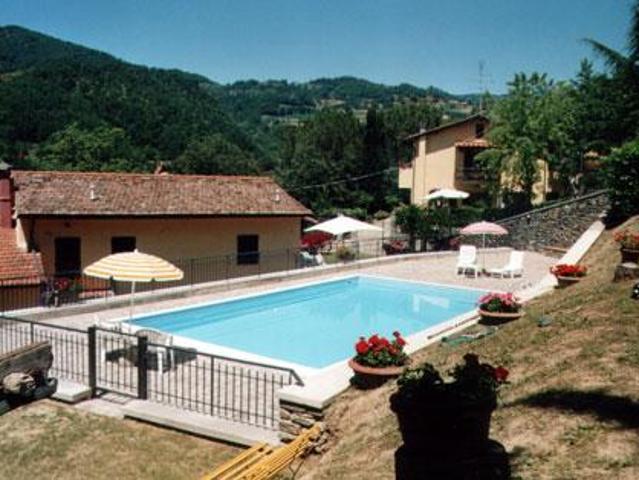 Villa 10 vani 320mq