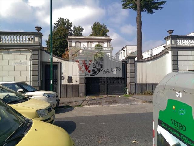 Villa 10 vani 700mq