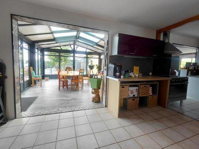 Villa 10 chambres, Tuffé Val De La Chéronne Pays de la Loire 72160 DS102666578