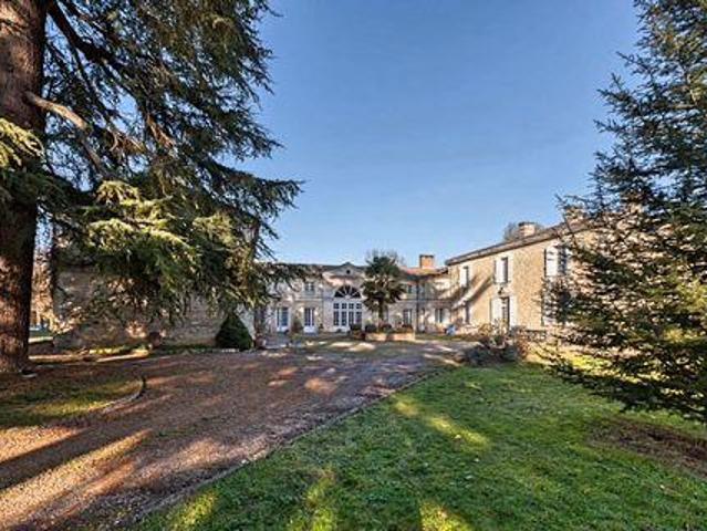Villa 10 chambres, Casteljaloux Aquitaine 47700 ES96310699