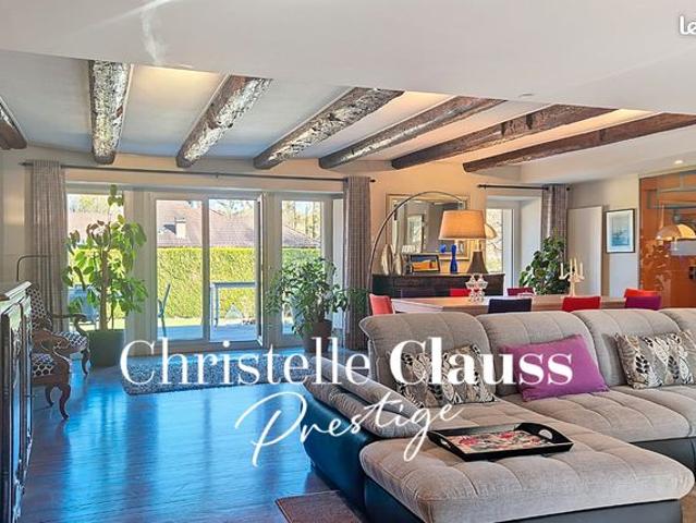 Villa 10 pièces 305 m²