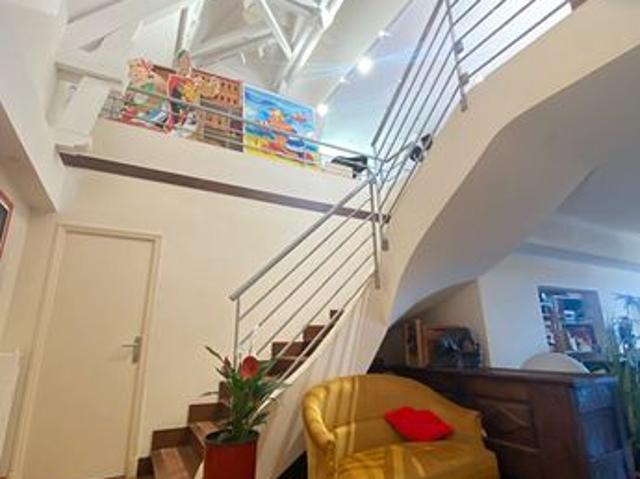 Villa 10 pièces 317 m²