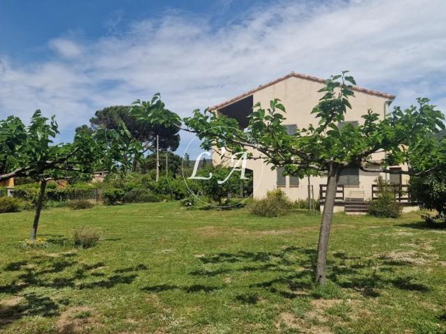 Villa 10 pièces vue mer, à quelques pas de la plage Saint Florent