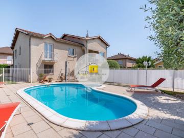 Villa 125 m2 + 60 m2 aménagés Terrain 672 m2 Piscine séc