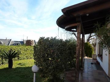 Villa 12 vani 260mq