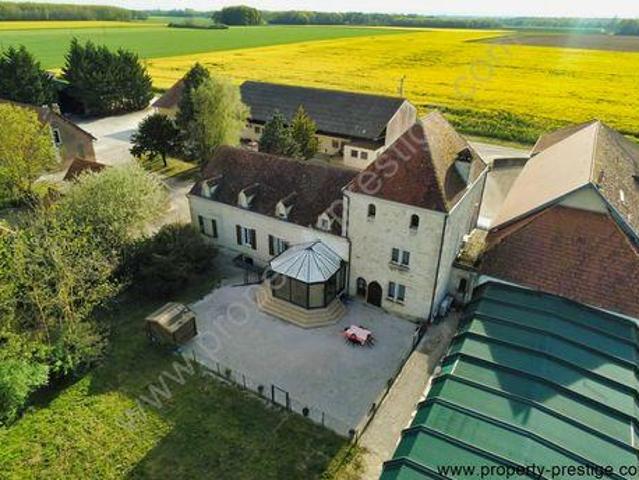 Villa 12 chambres, Dijon Bourgogne 21000 ES96439164