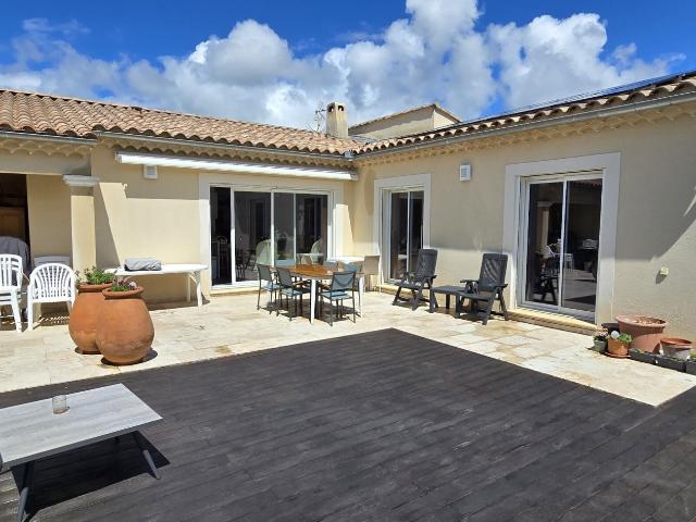 Villa 137 m2. avec piscine sur terrain de 1000 m2