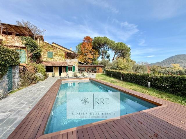 Villa 14 vani 350mq