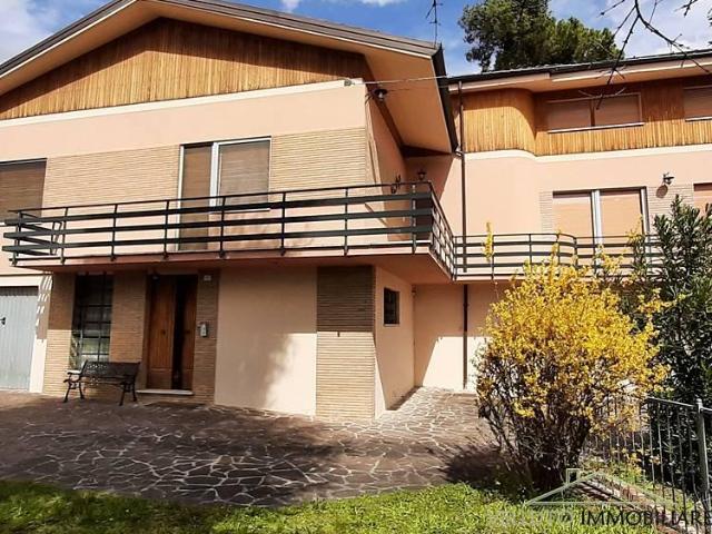 Villa 14 vani 380mq