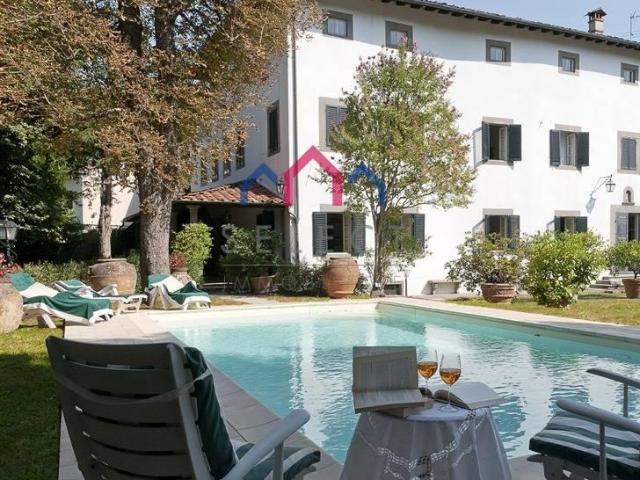 Villa 14 vani 800mq
