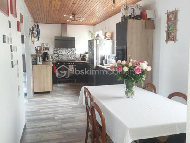 VILLA 155M² AVEC PISCINE APPARTEMENT INDEPENDANT 35M²