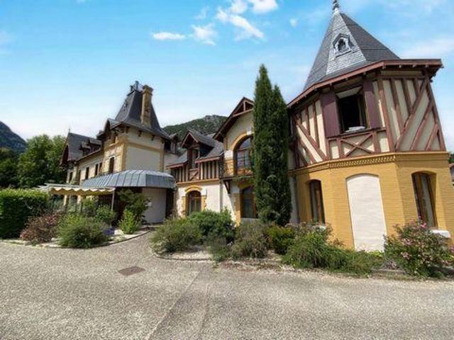Villa 15 chambres, Tarascon Midi 09400 DLS104005950