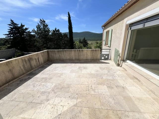 Villa 183 m² avec piscine et jardin et vue sur les montagnes env