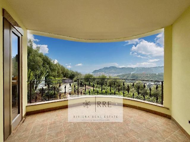 Villa 18 vani 480mq