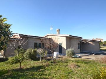 Villa 18 vani 725mq