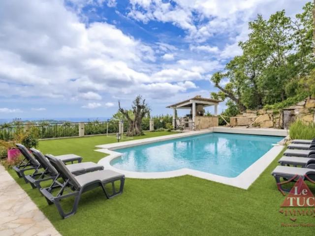Villa 190 m² at Le Bar sur Loup 06620, France