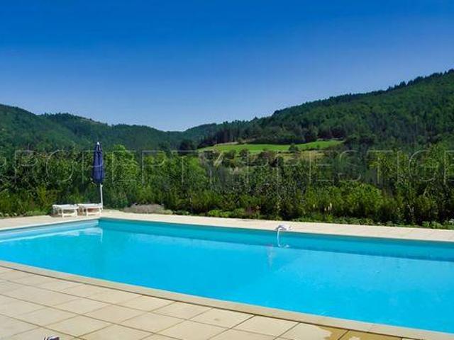 Villa 19 chambres, Le Cheylard Rhône 07160 DS98172687