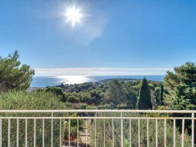 Villa 1 chambres, Roquebrune Provence 06190 DS102774188