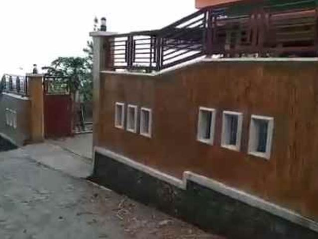 Villa 1m an di Padusan Pacet Mojokerto