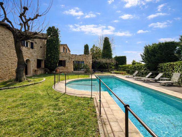 Villa 230 m² sur terrain arboré de 1 500 m² – Proche Golf de la