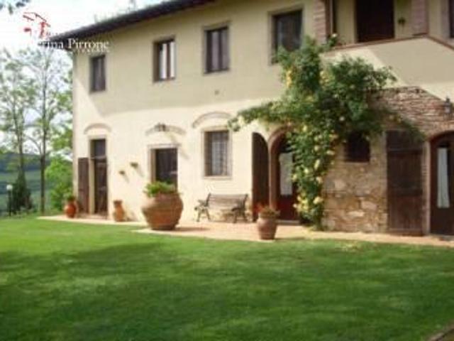 Villa 25 vani 1305mq