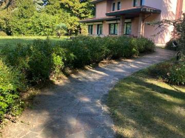 Villa 25 vani 500mq