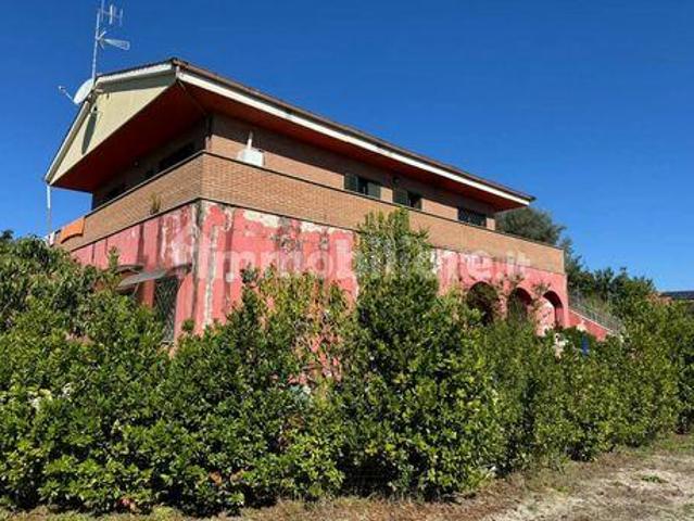 Villa 2 camere da letto, Fossignano Lazio 04011 DS103964273