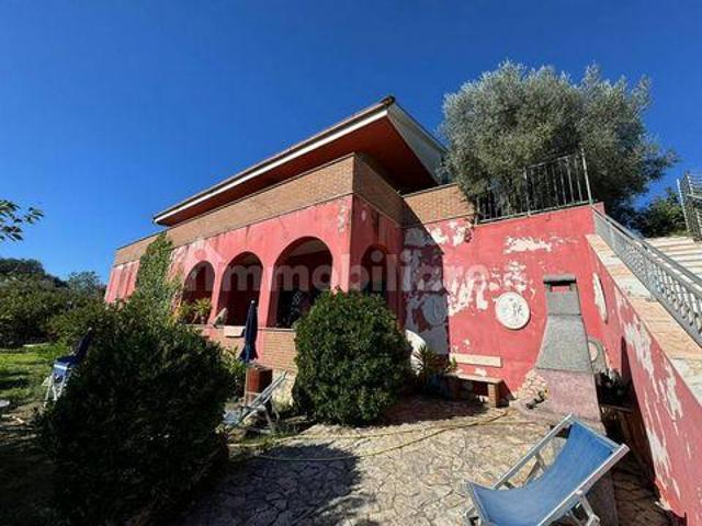 Villa 2 camere da letto, Fossignano Lazio 04011 ES103964273