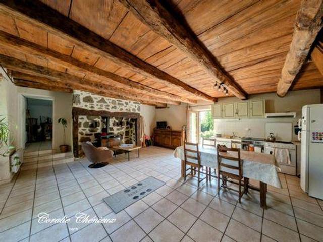Villa 2 chambres, Mauriac Auvergne 15200 DS98109514