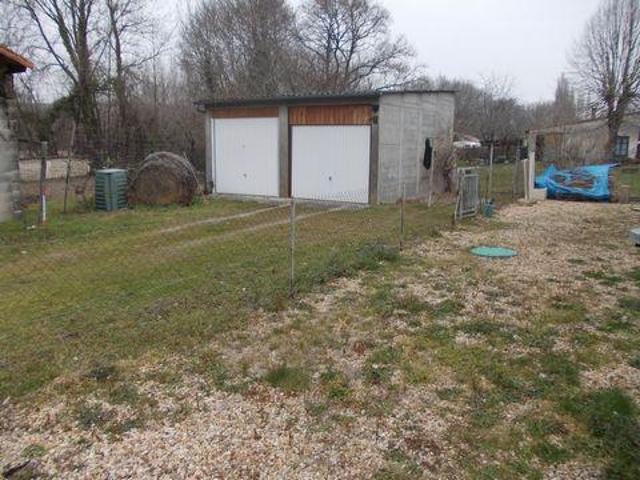 Villa 2 chambres, Chalais Poitou Charentes 16210 DS96309562