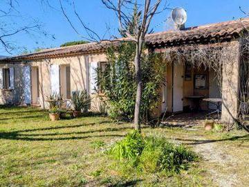 Villa 2 chambres, Lauris Provence 84360 ES103546202