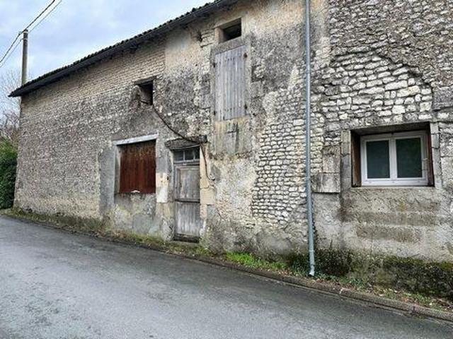 Villa 2 chambres, Pons Poitou 17800 DS100577100