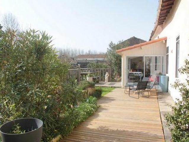 Villa 2 chambres, Saint Poitou 17240 ES99888136