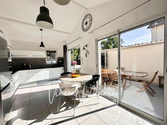 Villa 2 chambres, Saint Rhône 01700 DS103546349