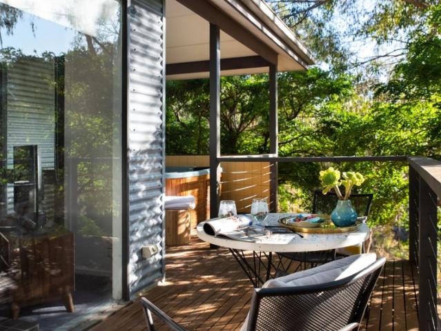 Located in the heart of Hepburn Springs Villa with Instant Income & Tranquil Bush Views
