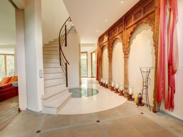 Villa 3/4 bedrooms with pool and jacuzzi