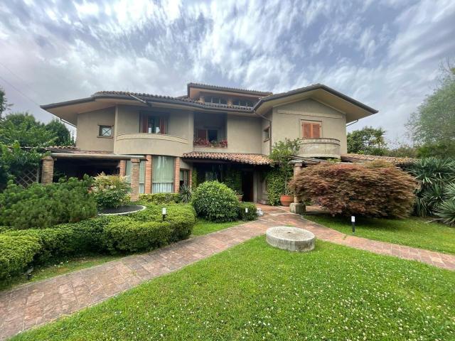 Villa 350mq