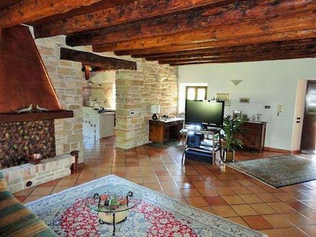 Villa 3 camere da letto, Camerano Marche DS103700827